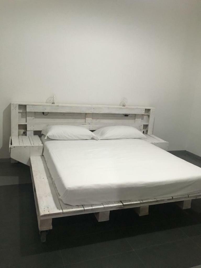 Ateneo Apartments Centro Storico レッチェ エクステリア 写真